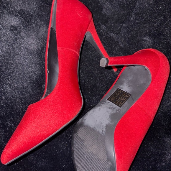Elegant Red Stiletto Heels - Picture 9 of 10